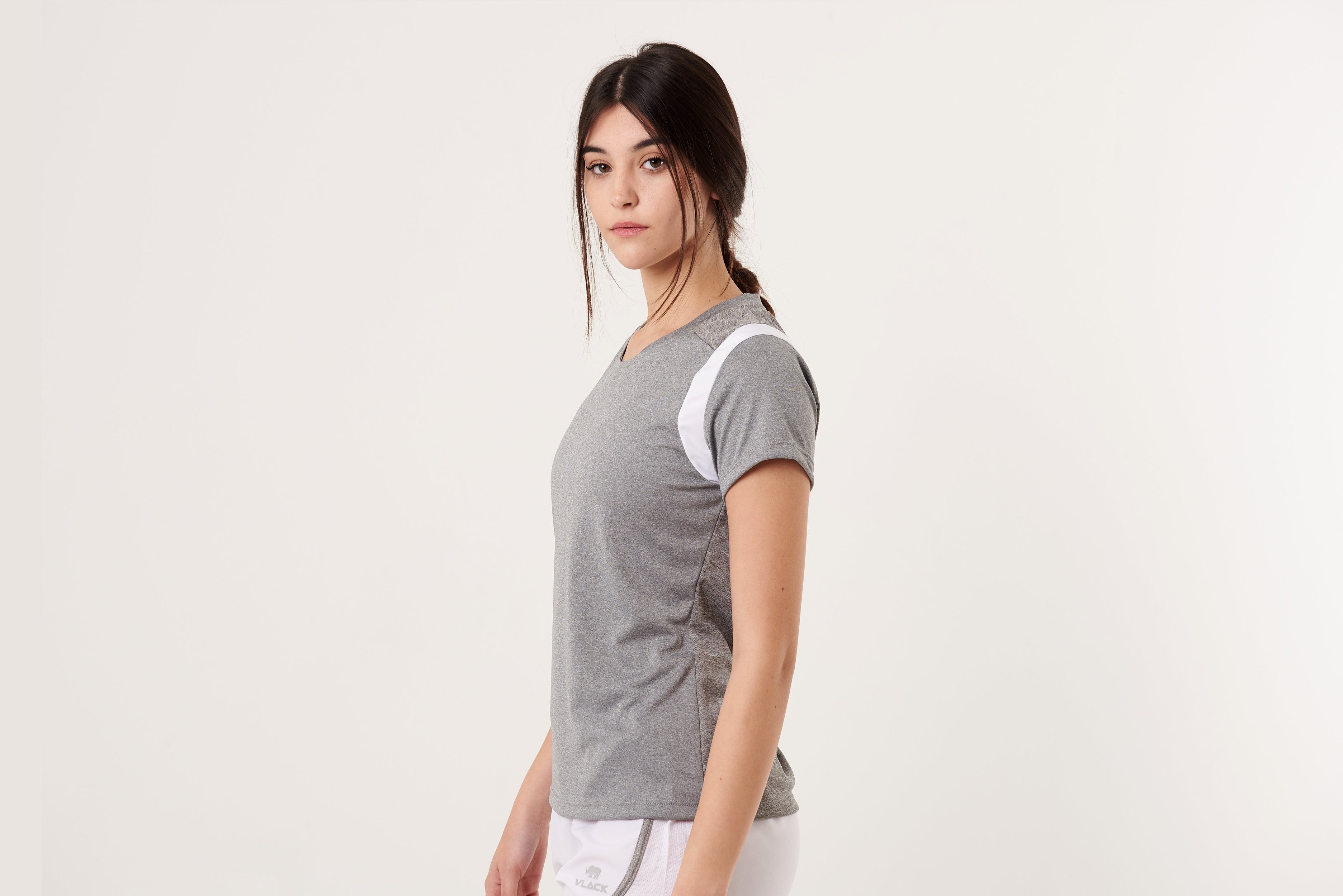 REMERA AKUA GRIS